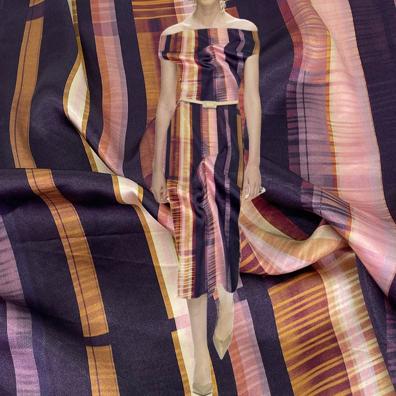 

Приятная для кожи глянцевая драпировка вертикальные полосы Тройная ацетатная ткань холодное теплое платье Чонсам атласная ткань