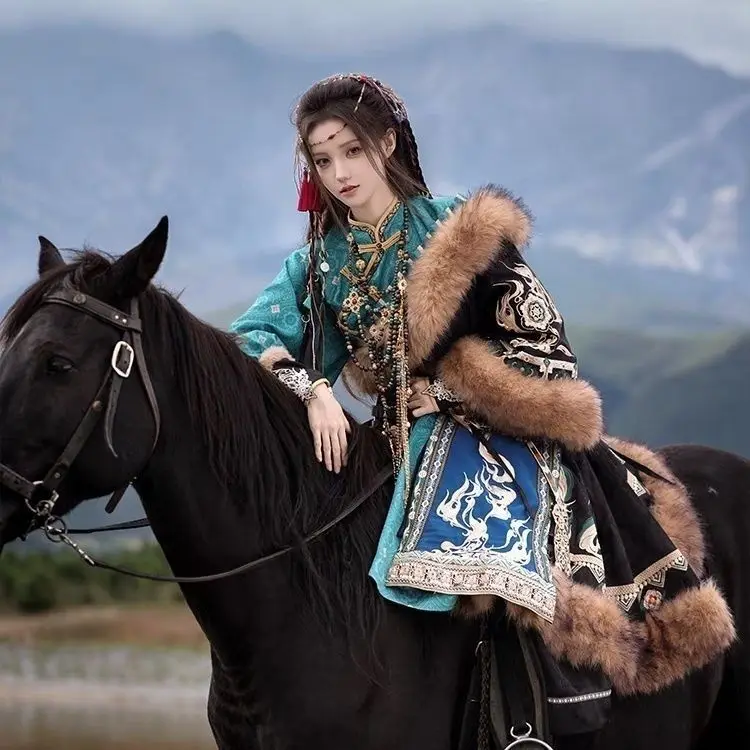 Cos [Ardavan] Серия путешествий фотографии одежда с вышивкой в этническом тибетском