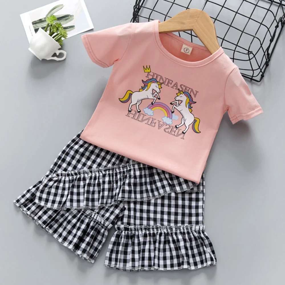 

Повседневный Женский комплект VigoAnne 2022, топ с коротким рукавом с единорогом + свободные шорты в клетку с принтом, Детская летняя одежда из 2 пр...