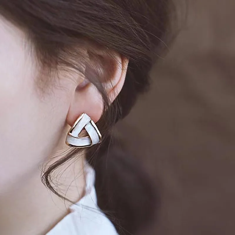 

JINLI New Classic Geometric Triangle Shape Earrings Fashion Korean Women's Jewelry Sexy Women's Temperament Party Earrings