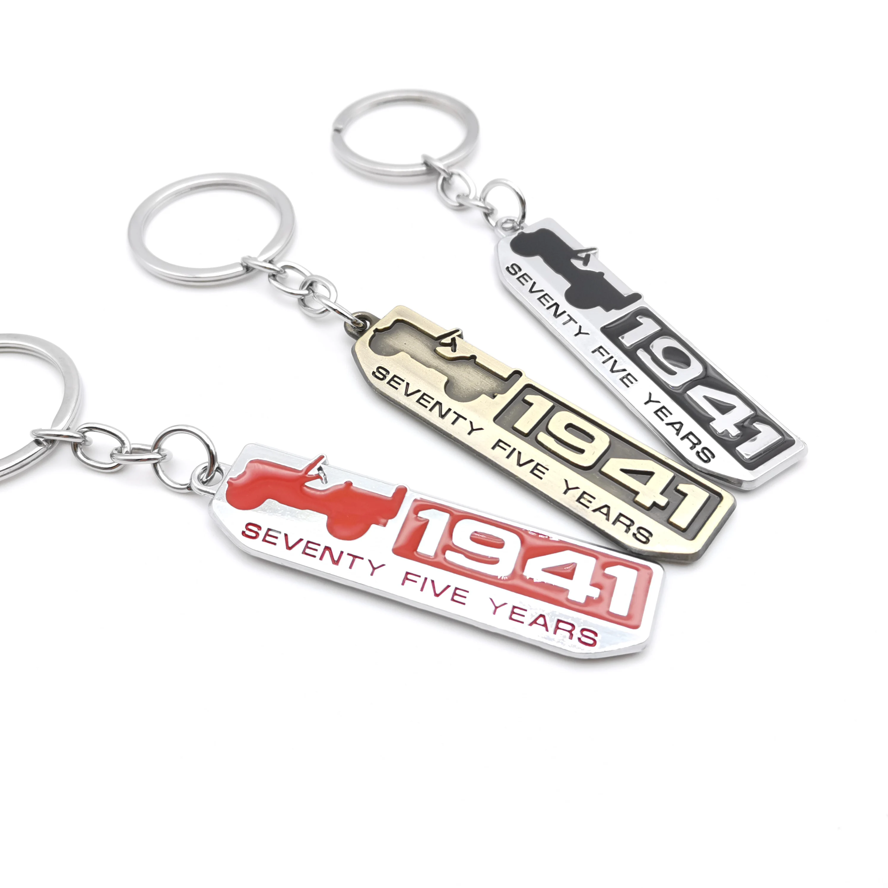 

Car Metal SEVENTY FIVE YEARS 1941 Keychain Key Ring Accessory Car Ring for 1941 Jeep Wrangler Renegade Grand wholesale
