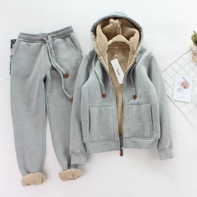 

Комплект из двух предметов, женский зимний Бархатный комплект с толстовкой и капюшоном из овечьей шерсти, пальто на молнии и длинные штаны с...