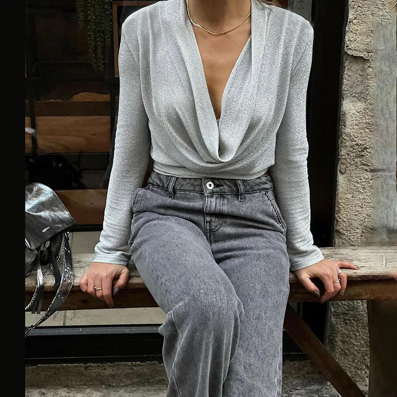 Женская футболка с длинным рукавом и глубоким V-образным вырезом