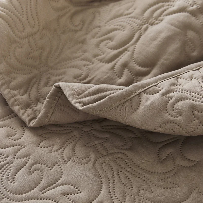 Однотонное растительное искусственное стеганое покрывало большого размера для