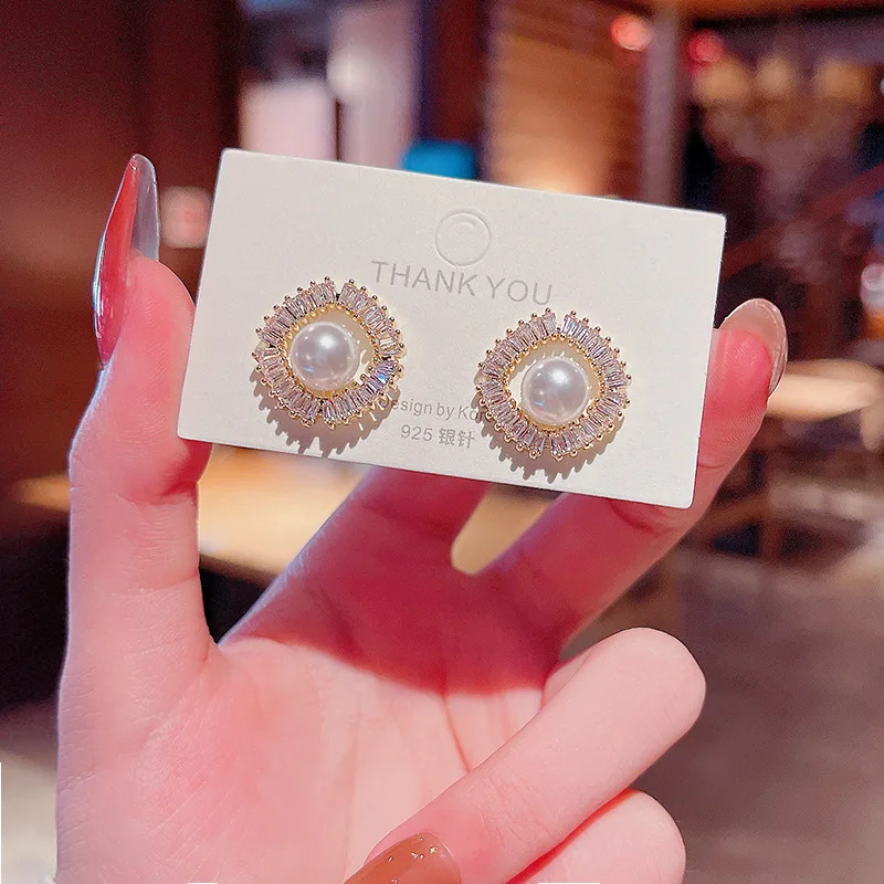 

2022 Korean S925 Silvers Simple Geometry Zircon Pearl Stud Earrings Fashion Female Design Earrings Exquisite Jewellery for Women