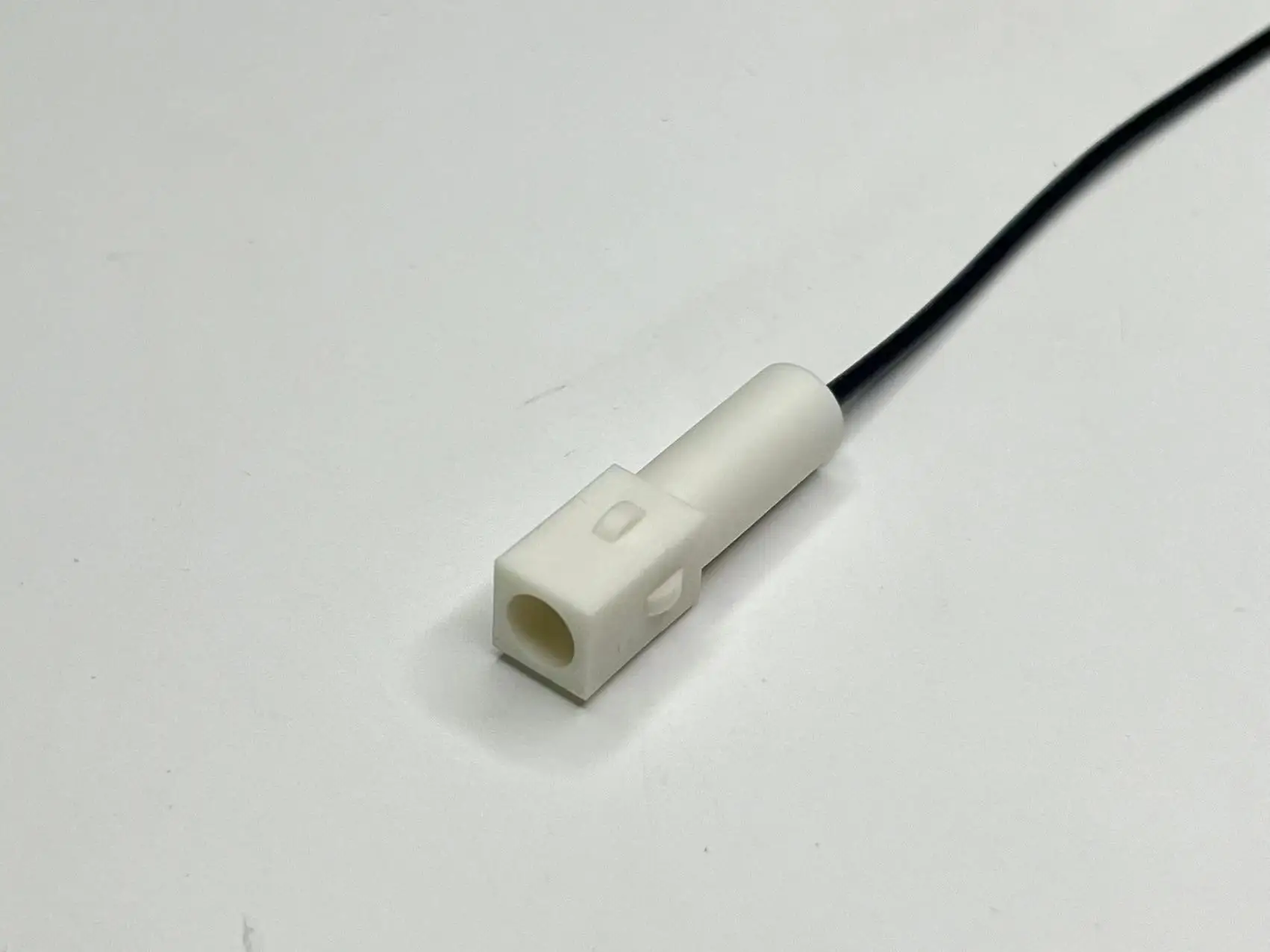 Кабель TE Universal Mate-N-Lok с разъемом 6 35 мм 350865-1 350570-3 1P на полке быстрая доставка