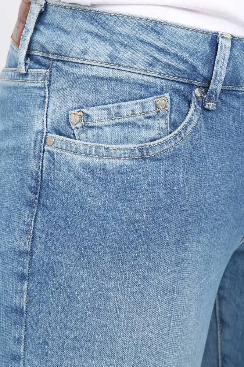 

Womens Light Blue Skinny Leg Jeans