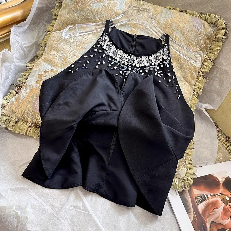 Блузка женская летняя черная с бусинами на бретельках