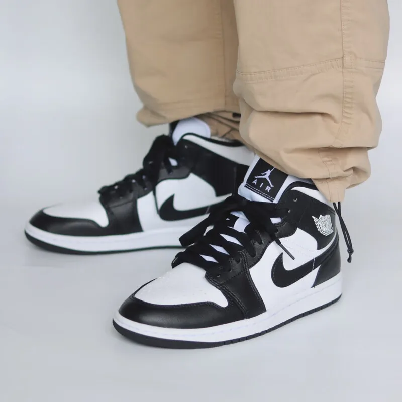 Jordan Air 1 спортивные удобные трендовые черно-белые повседневные туфли среднего