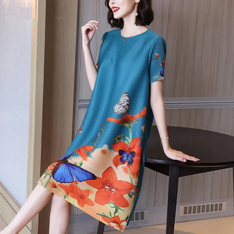 

Dress Fashion printed pleated dress female 2021 summer new high-end foreign air loose large size thin long o-neck dress clothing