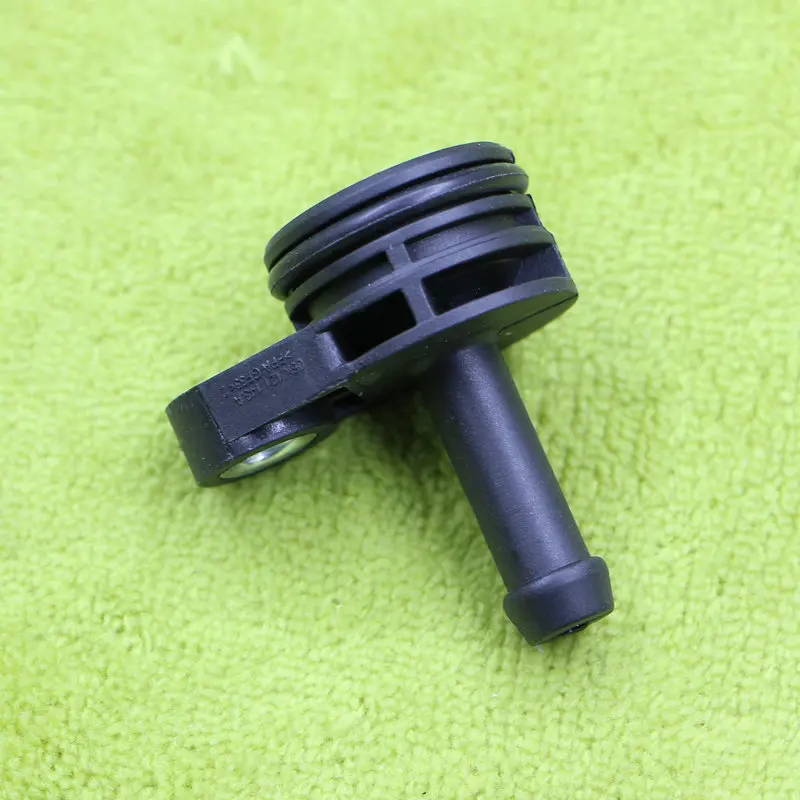 

Apply to Passat B8L CC Golf 7 TIGUAN MK2 Audi A4 A5 Q5 A6 Generation 3 EA888 engine Cooling water pipe connector 06K 121 143 A