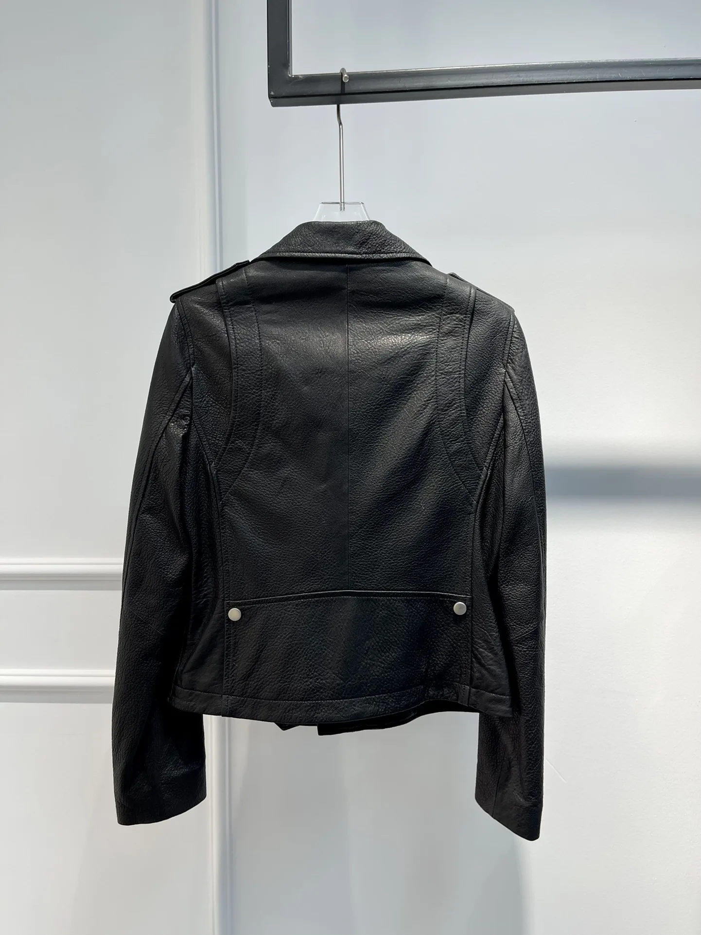 Top Quality Fashion Fringe Motorcycle Leather Jacket 2022 Autumn Winter Turn-down Collar Black Basic Coat with Belt Decoration