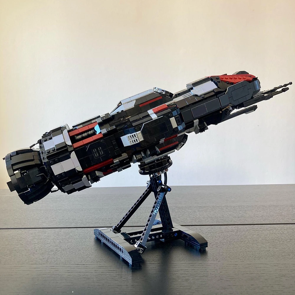 

Модель MOC Corvetteed Class Frigate Rocinante S4 служит в качестве многополевой торпеды-бомбардировщика и морской пехоты вставной корабль детские игрушки