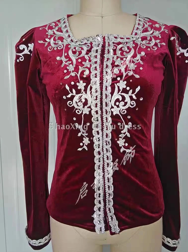 

Бархатная и серебристая Мужская балетная куртка с аппликацией бордового цвета, Мужская танцевальная куртка для выступлений. Мы принимаем костюмы на заказ