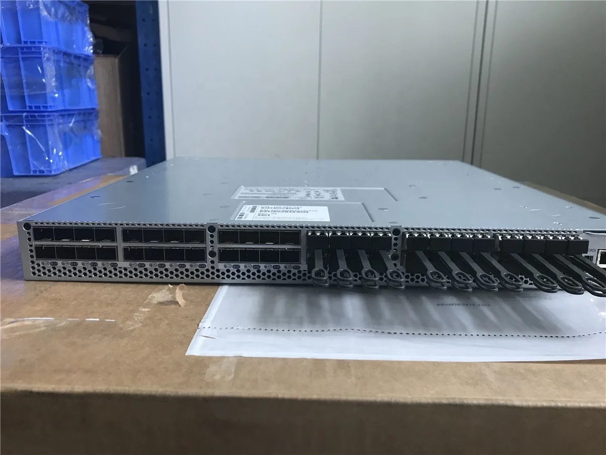 EMC DS-6510B EM-6510-24-16G-R Hitachi Brocade 6510 BR-6510-24-16G-R Оптоволоконный канальный коммутатор SAN