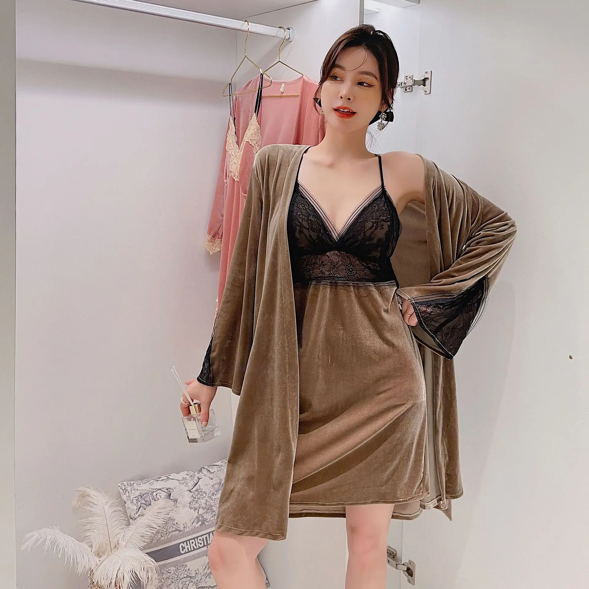 Yasuk Spring Summer Fashion Women's Casual Sexy Lace Bandage Nightgowns Gold Velvet Slim Grace Bridesmaid Robe Two Suit Soft