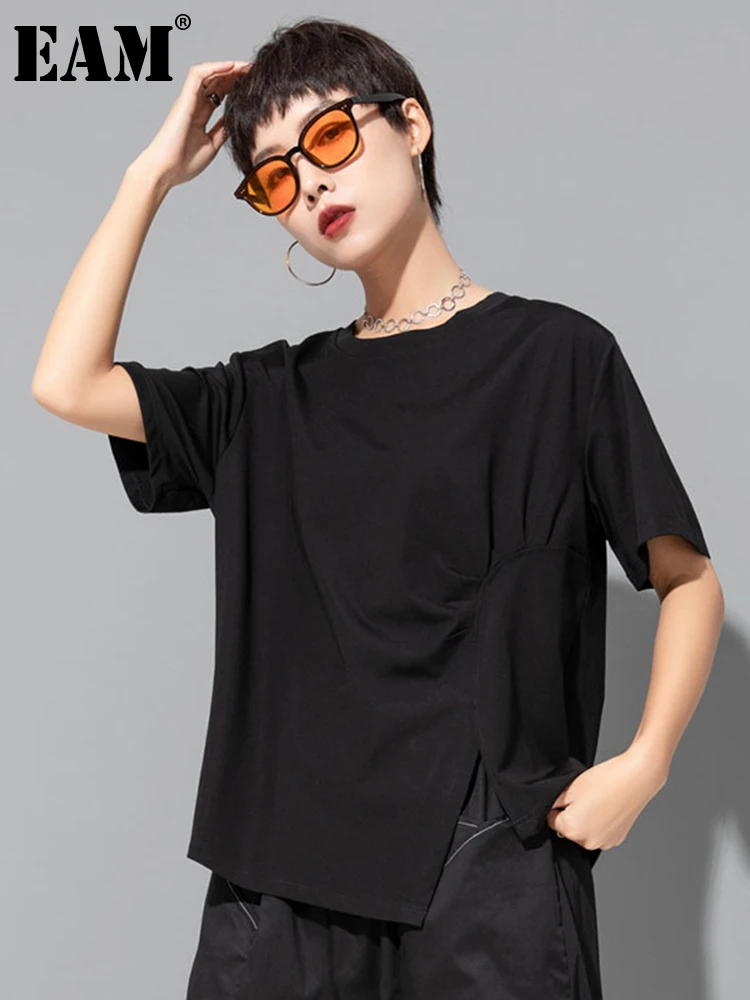 

[EAM] Женская Черная Повседневная футболка с асимметричным подолом, большой размер, новая модная футболка с круглым вырезом и коротким рукавом, весна-лето 2023 1DF6527
