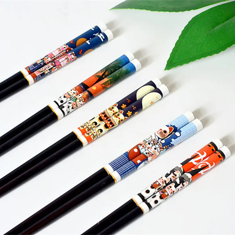 

Japanese Style Fortune Cat pattern Home Kitchen Eco-friendly Gift Tableware Wood Non-slip Reusable Chopsticks for Dumpling Sushi