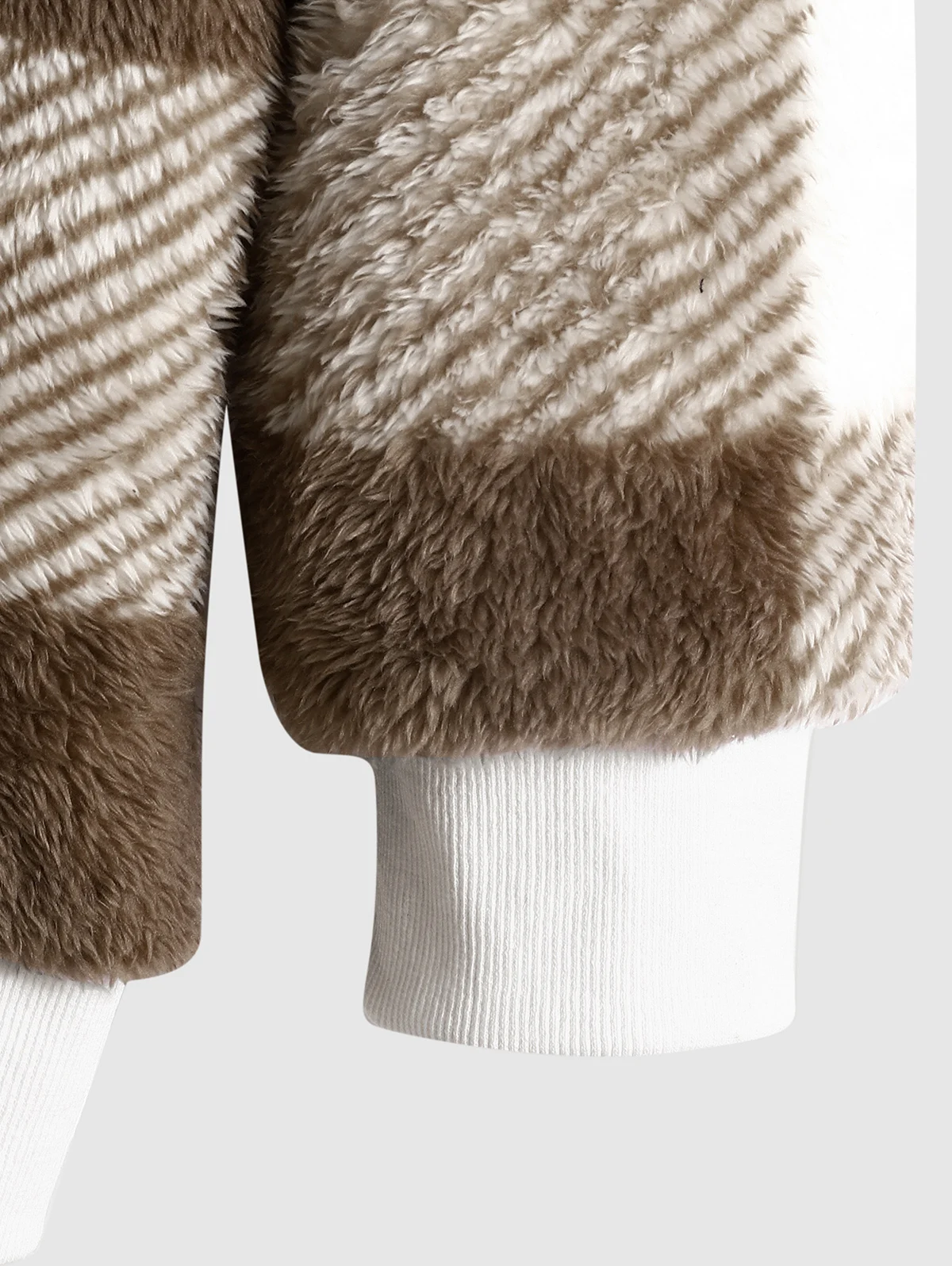 Термокуртка мужская из искусственного меха с капюшоном на пуговицах