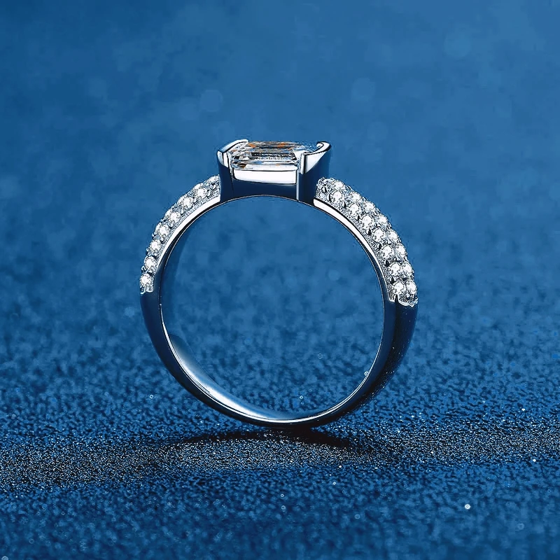 Блестящее белое золото 18 карат сияющее/изумрудное кольцо с муассанитом для