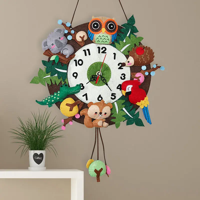 

Forest Animal Wall Clock Felt DIY Material Kit Handmade Free Cutting Cloth Clock for Living Room Decorartion Sewing Crafts