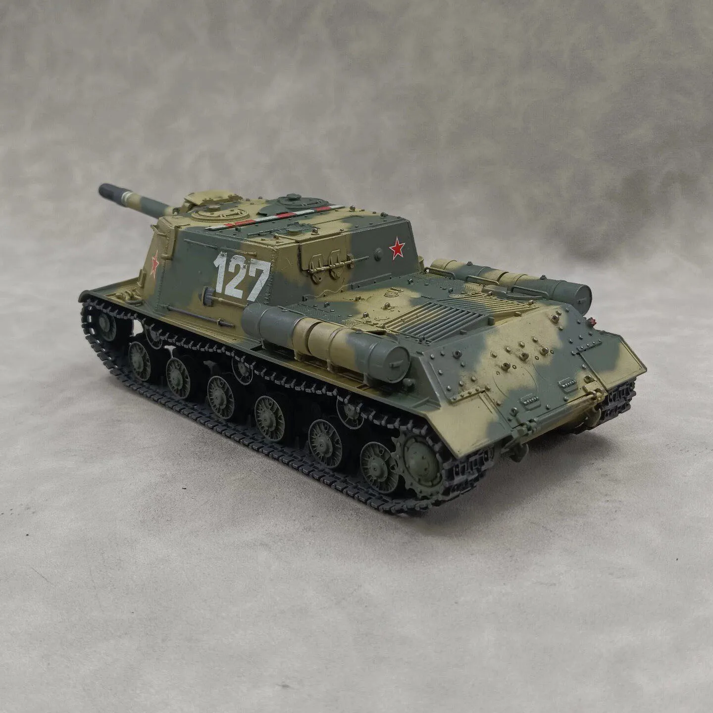 Фото Советский танк ИСУ-152 в масштабе 1/35, изготовленный и расписанный вручную, готовая статическая декоративная модель. №4