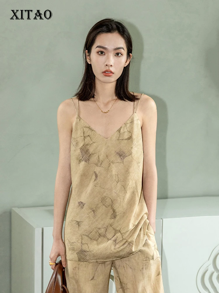 

XITAO Vintage Casual Print Tanks Loose Fashion Simplicity Temperament Casual All-match Women V-neck Top Summer New WLD8025