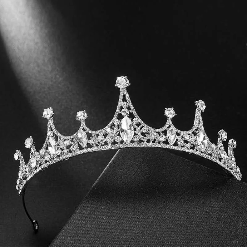 

Crystal Crown Headband for Girls Princess Rhinestone Bridal Crown Tiara Headwear Birthday Party Wedding Festival Party Decor