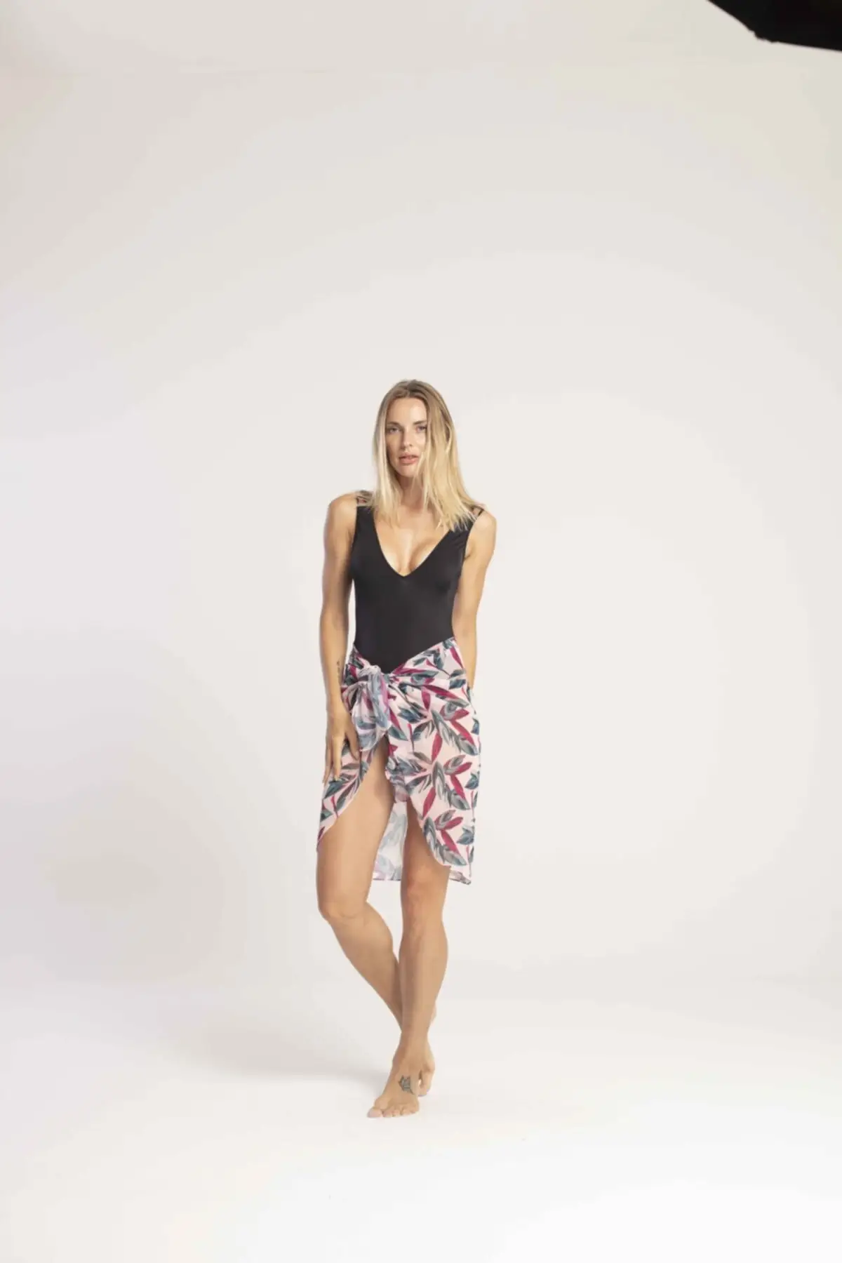 

Women's Pareo Midi Swimwear Cover Up Dress Sexy Tunic Suit Beachwear Female Beach Bikini Cover Loose Mini Dress