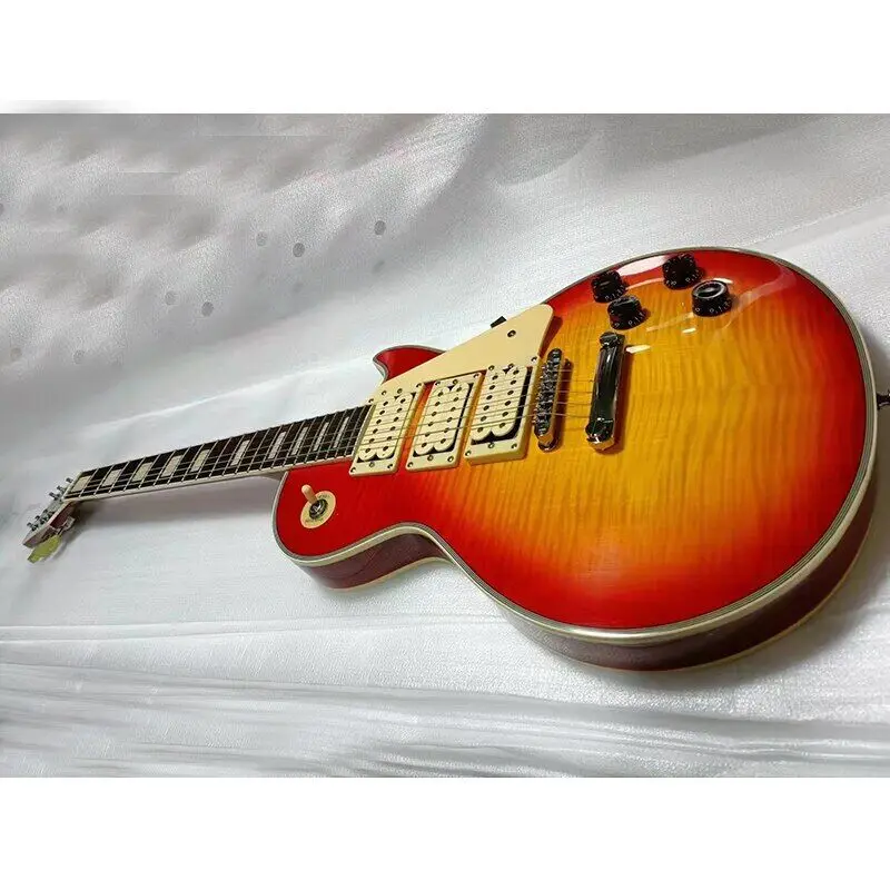 

Classic Brand Electric Guitar Professional Open Pickup Mahogany Good Timbre