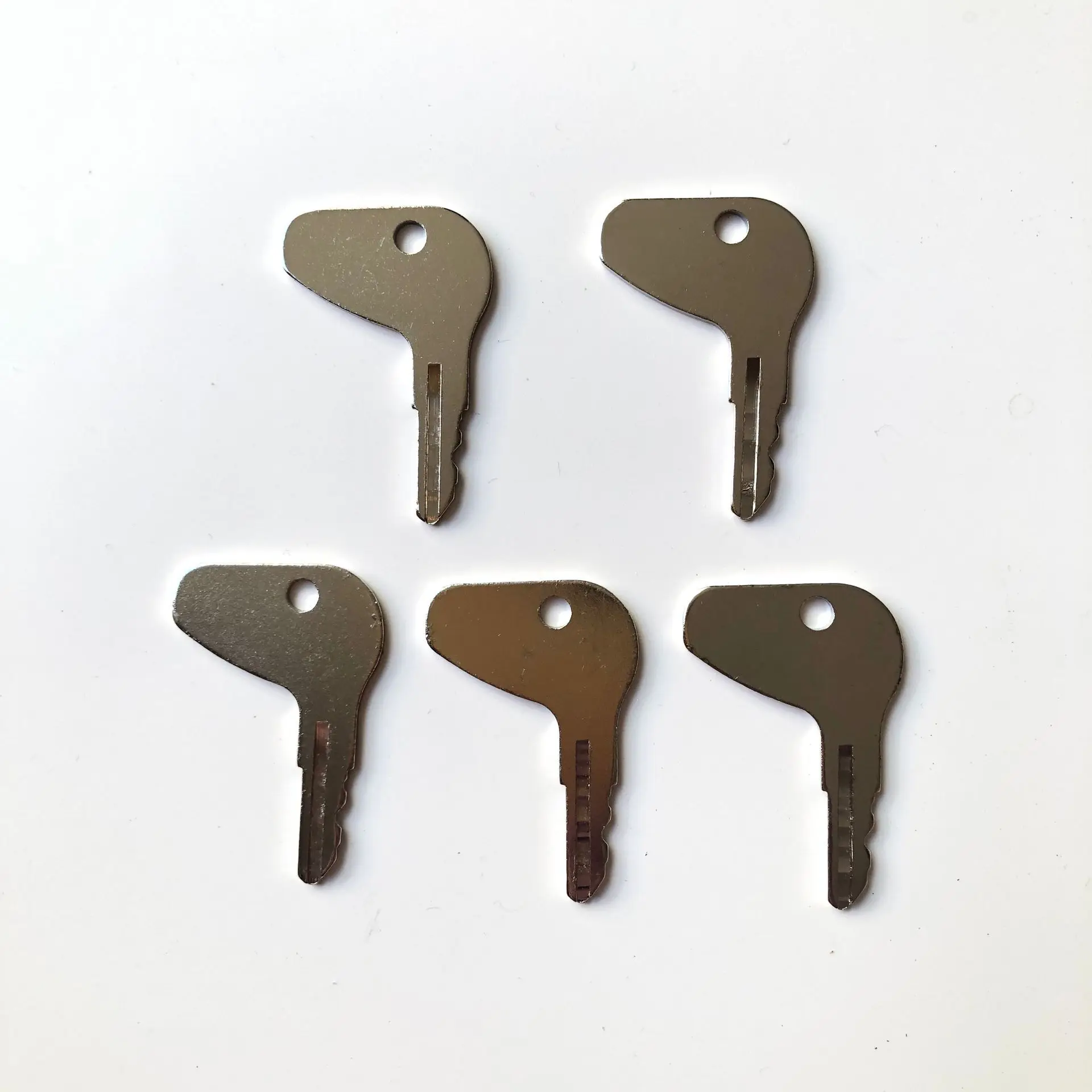 

5 шт. H32412 32412 ключ для Kubota для Mitsubishi трактора Mihindra стартовый переключатель зажигания