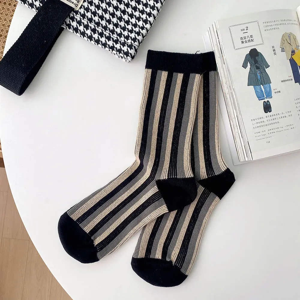 

Retro ladies cotton socks plaid wavy striped tube socks four seasons universal fashion personality school leisure sports socks