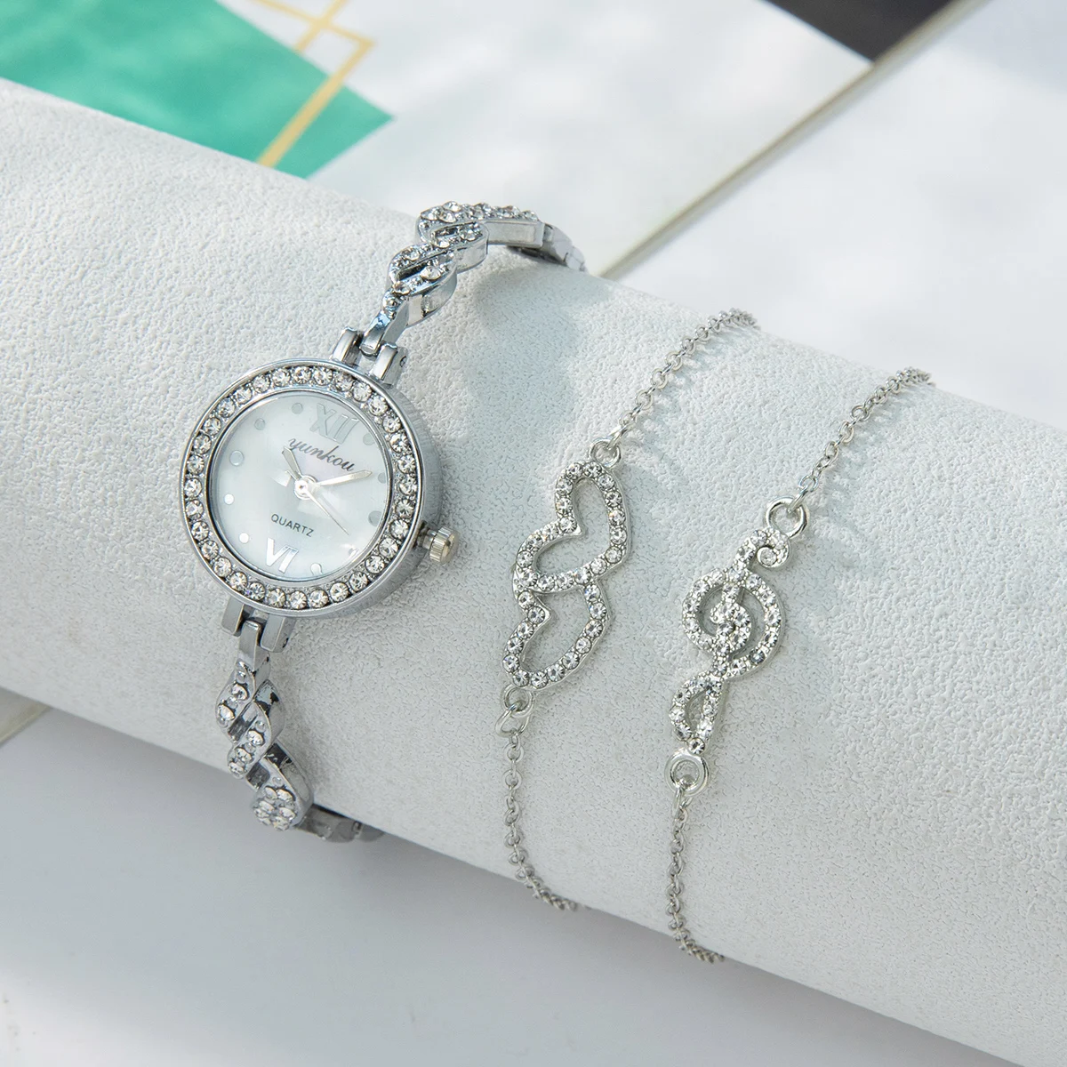 

3pcs Sets Luxury Bracelet Watch for Women Heart LOVE Women's Quartz Wristwatches Fashion Diamond Crystal Watch reloj mujer
