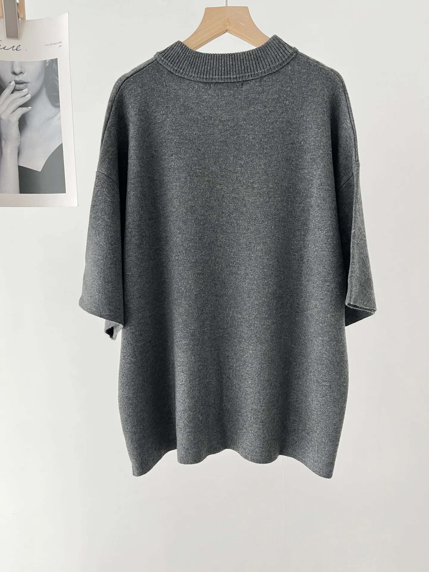 Женский серый вязаный свитер с коротким рукавом простые французские пуловеры