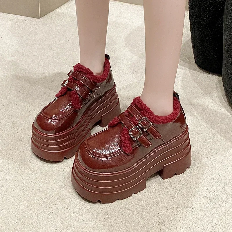 Женские кожаные кроссовки на платформе осенне-зимние теплые зимние туфли с