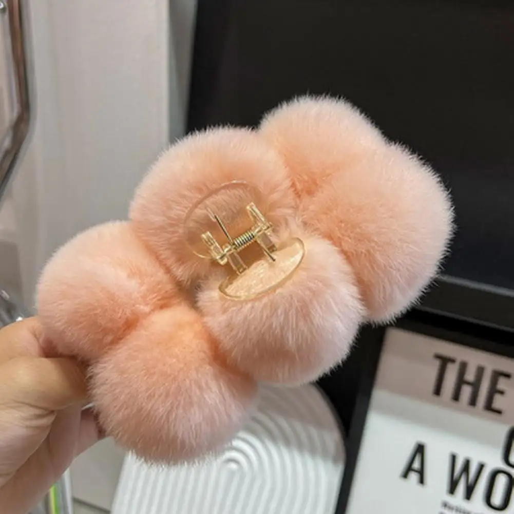 

Заколка для волос плюшевая нескользящая декоративная с зубчиками