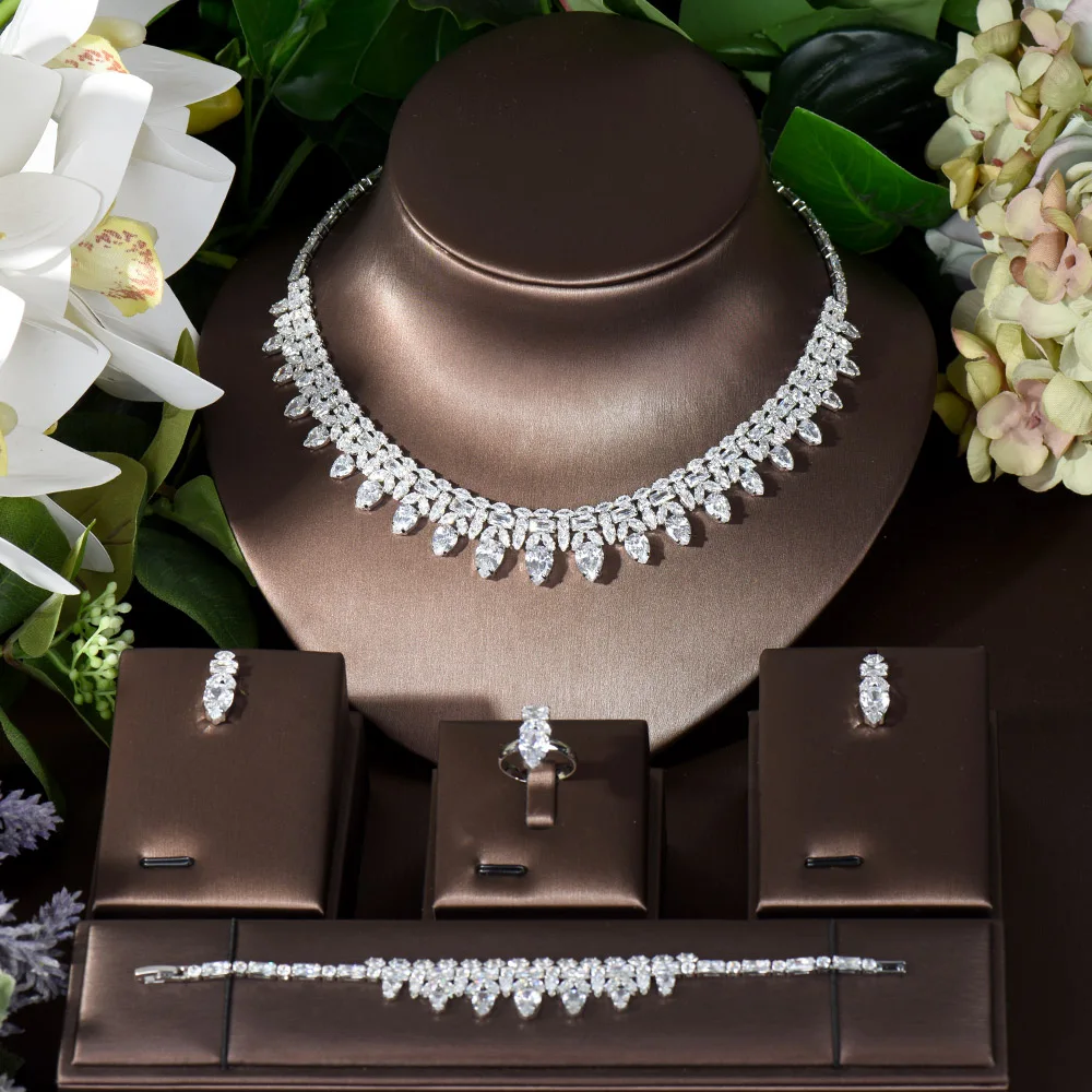 

Fashion Gorgeous White/Gold Cubic Zircon 4pcs Women Bridal Jewelry Sets Water Drop Necklace and Earring Sets Party Jewelry N-261