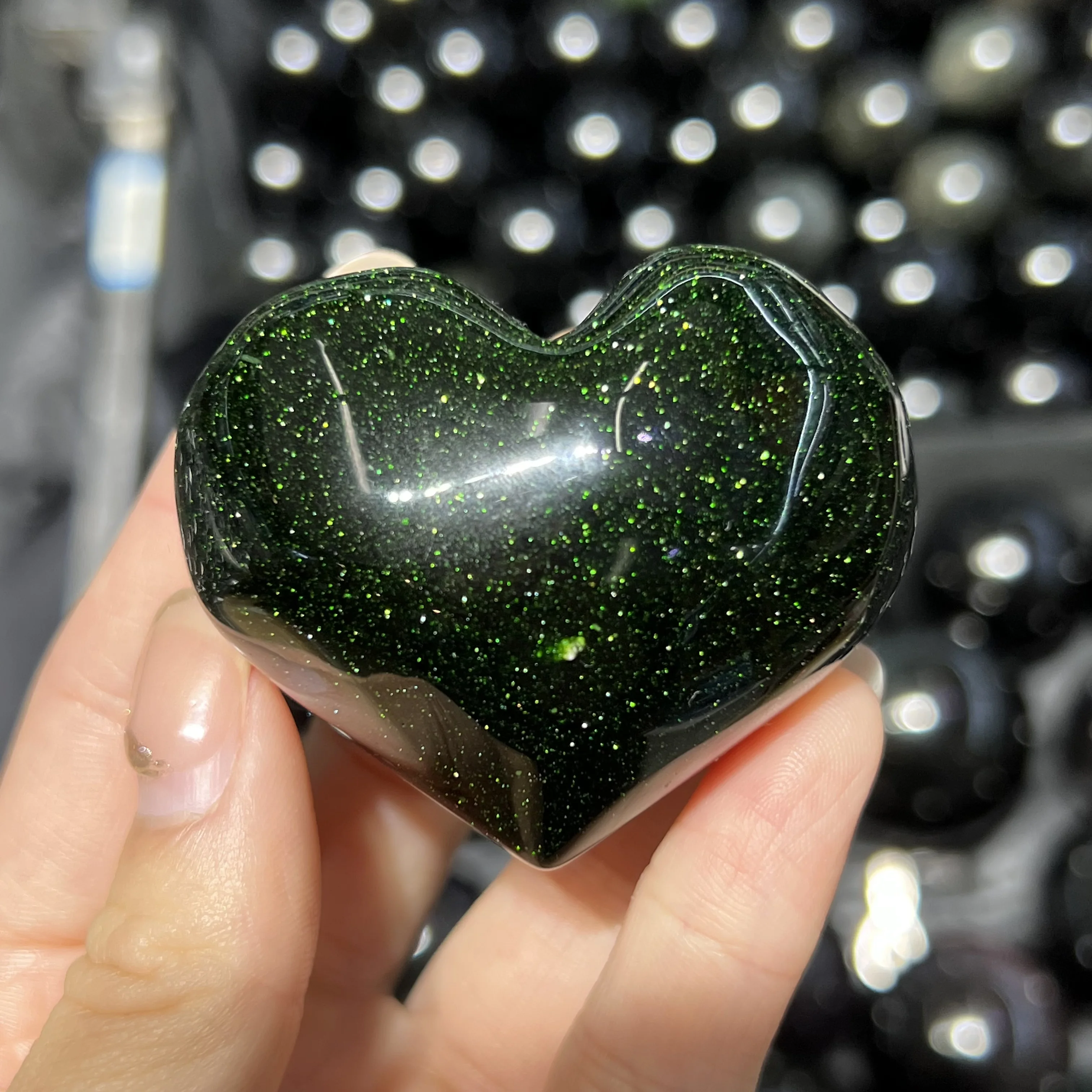 

Natural Gold Sand Stone Mineral Crystal Heart Shape Home Decoration Gift Wedding