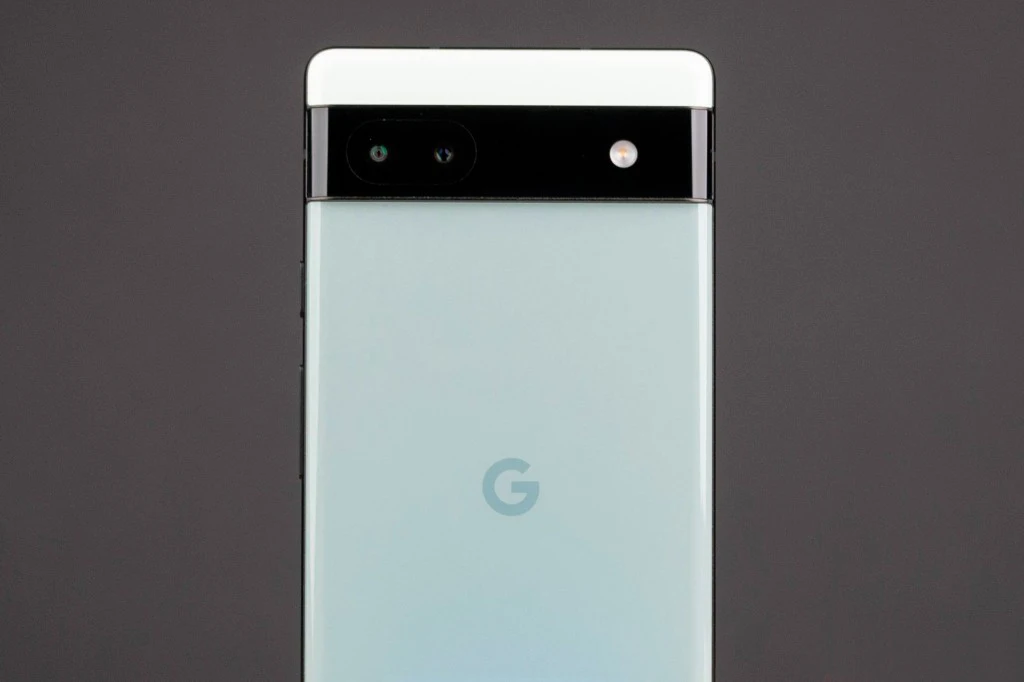 Смартфон Google Pixel 6a 6/128ГБ global восстановленный