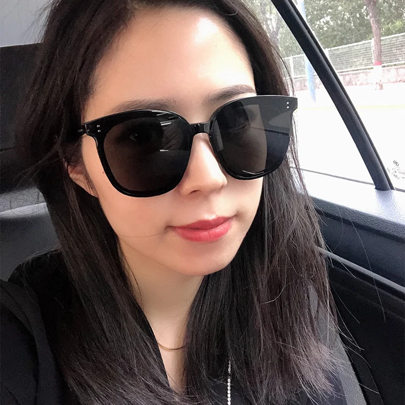 

Yuumi My Ma Sunglasses For Women Mens Black Eyewear Cat eye MGlasses Spy Fashion Oversized Luxury Designer Brand Jennie