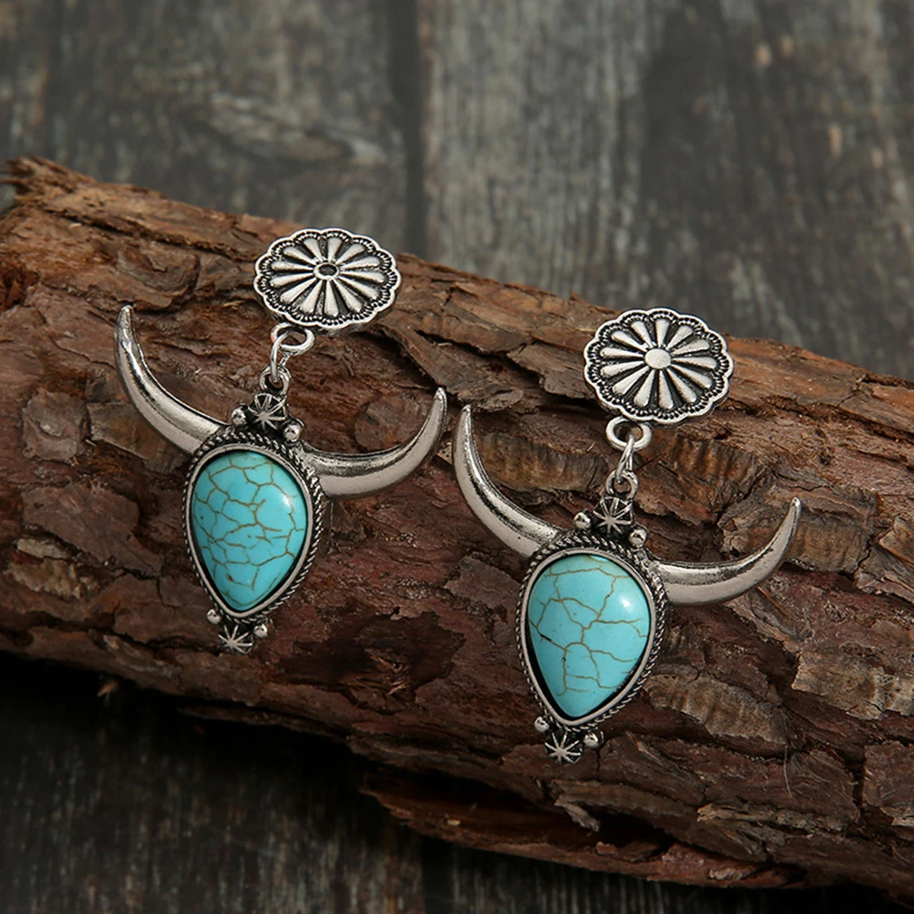 

Vintage Bohemian Western Taurine Head Earrings Women Personality Inlaid Water Drop Shape Green Stone Earrings Jewelry Gift