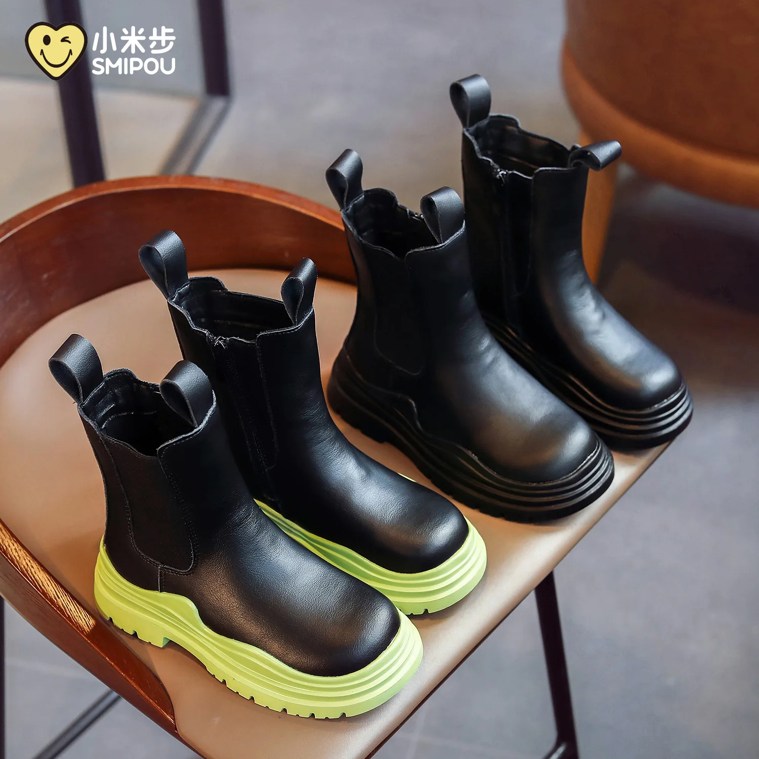 Girls' Mid-tube Boots Autumn and Winter New Children's Thick-soled Waterproof Single Boots Girls Retro Soft-soled Cowhide Boots