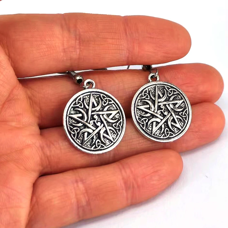 1 пара женские серьги в виде полумесяца