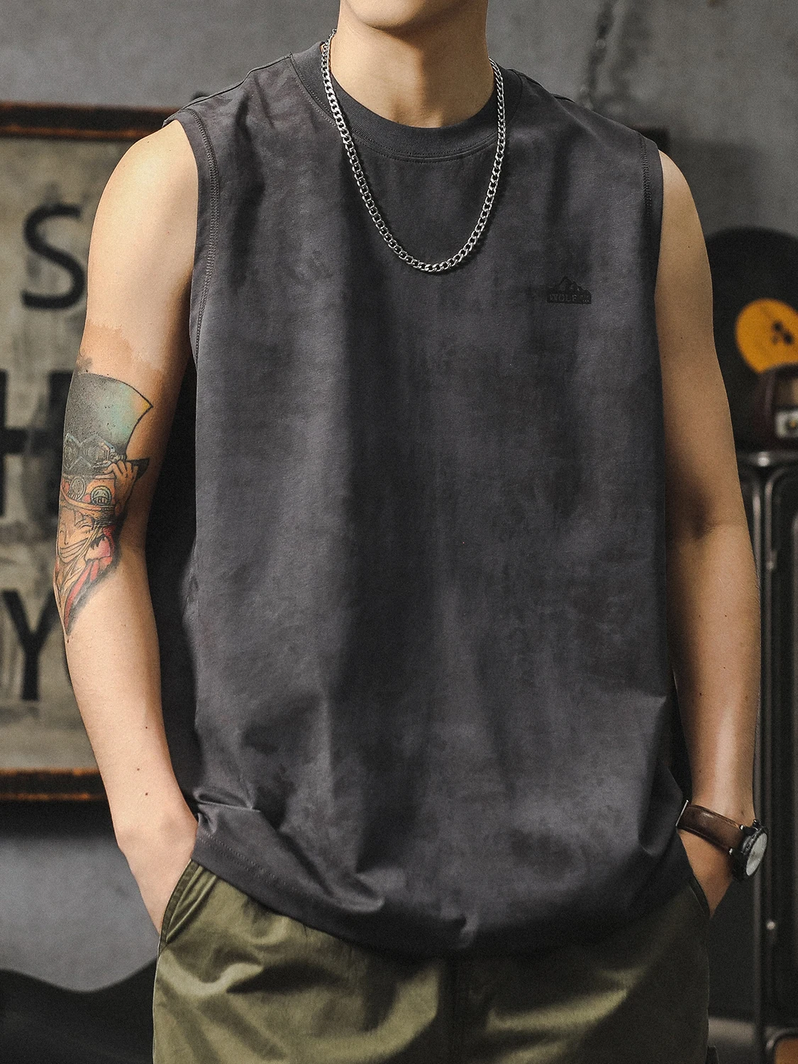 New American Fashion Sleeveless Men's T-shirt Summer Physical Fitness Training Wear Sports Vest Design Sense Top Clothes Wais... |