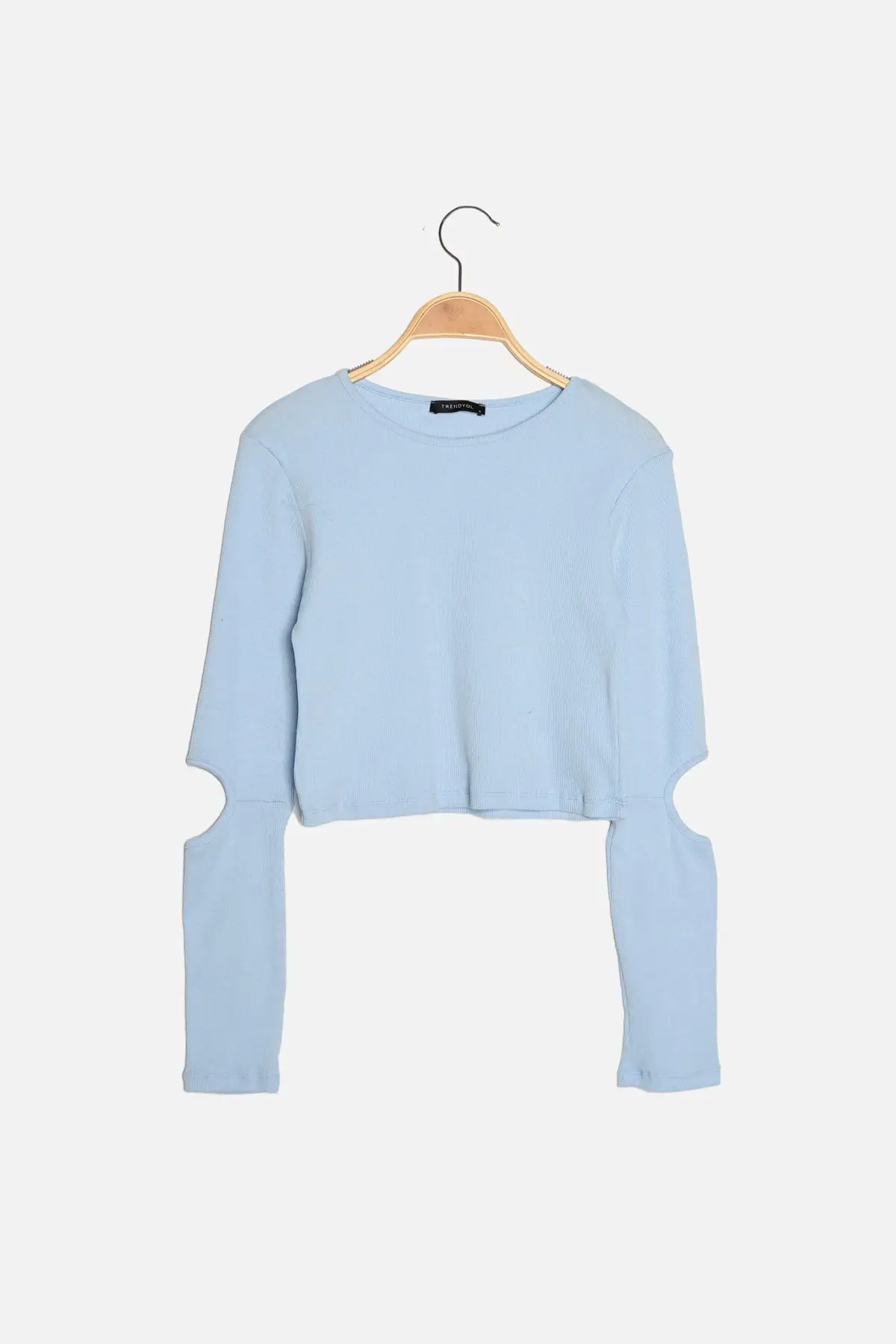 

Trendyol Cut Out Detail Ribbed Knitted Blouse TWOAW22BZ0102
