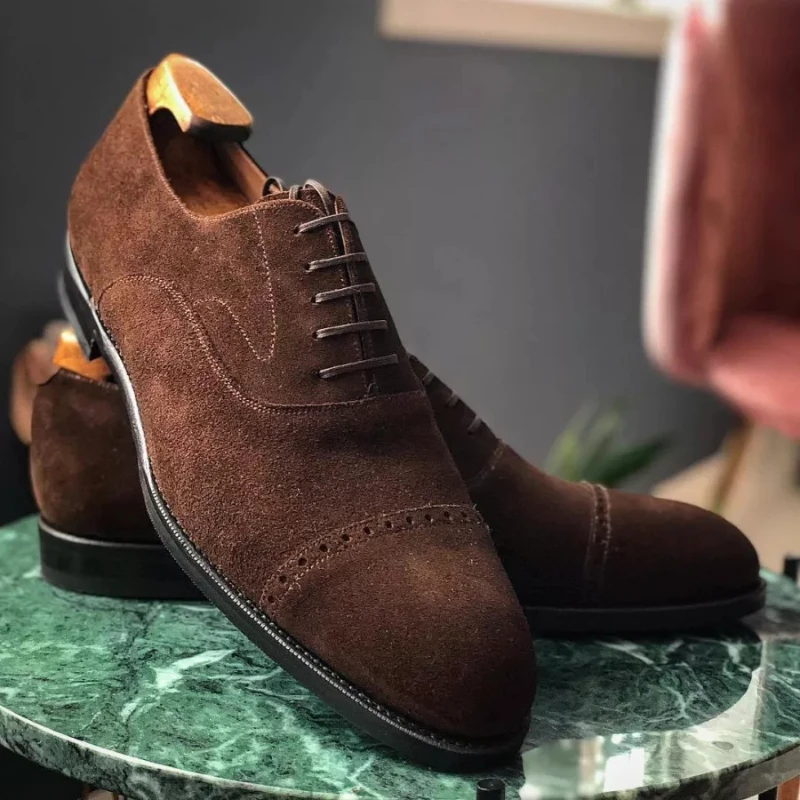 

New Men Shoes Fashion Casual Business All-match Classic Brown Faux Suede Hollow Stitching Lace-up Oxford Shoes Dress Shoes KS641