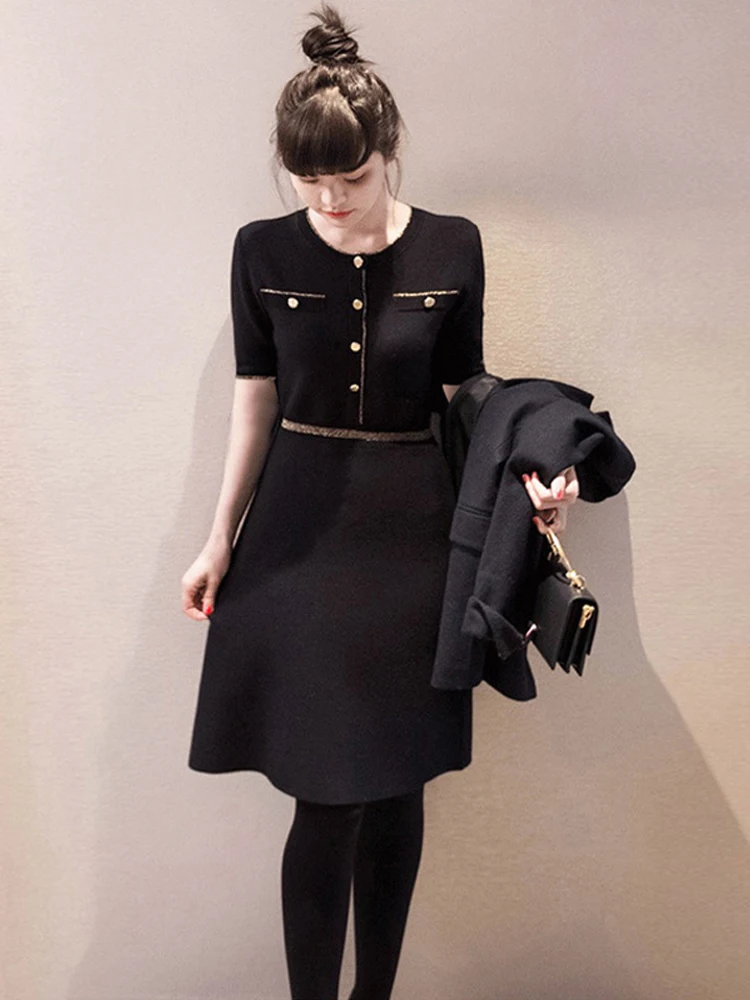 Трикотажное элегантное женское платье на пуговицах с круглым вырезом, модное офисное платье, модель 2022 года, летнее черное платье-трапеция ...