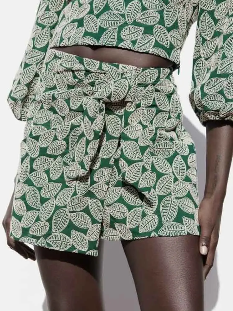 

2023 Women Summer Shorts Skirts Vintage Floral Embroidery Asymmetric Drawstring Female Street Shorts Clothing