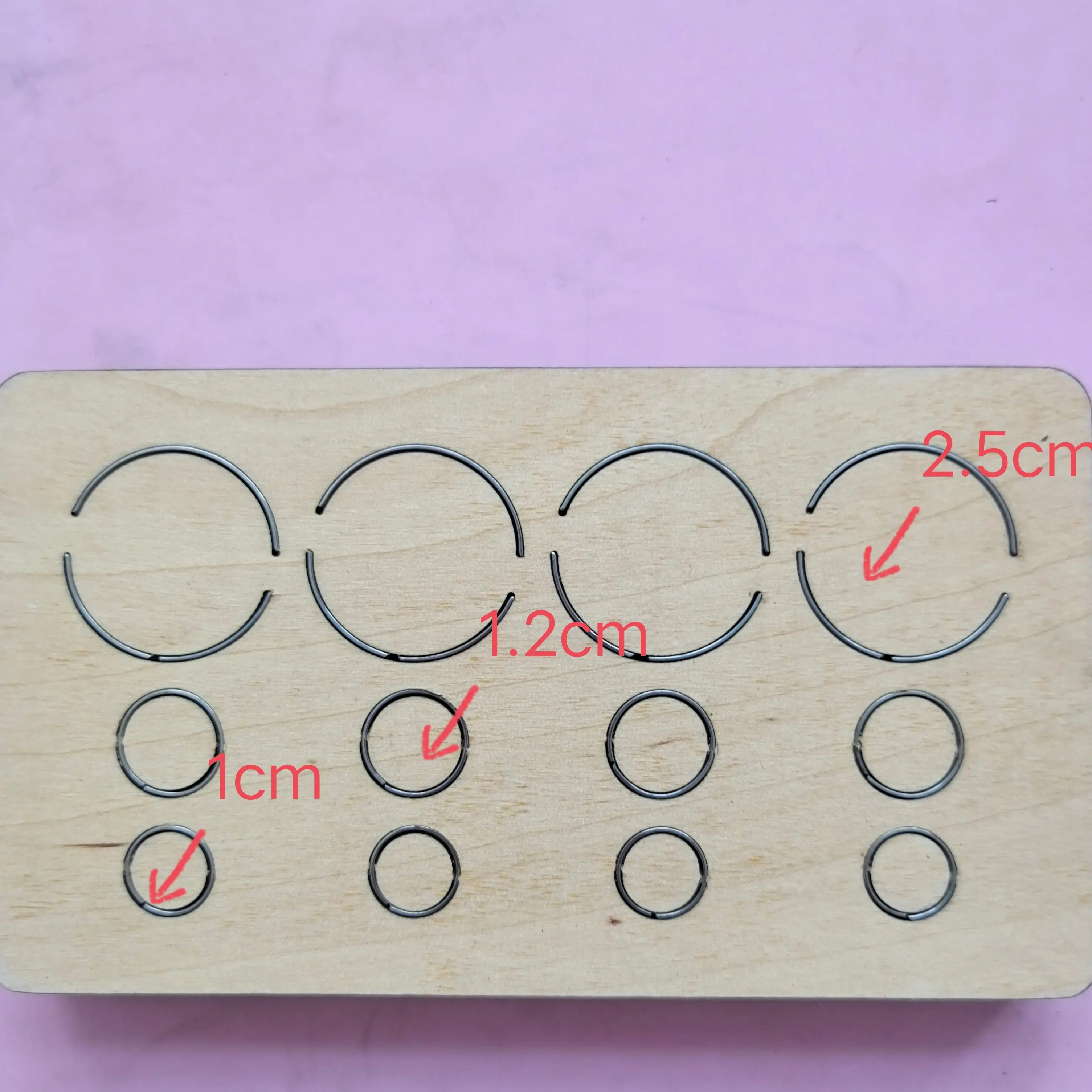 

New-1 Round Earring DIY Cutting Die Suitable for Common Machines in the Market