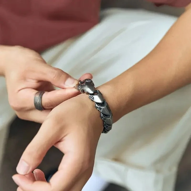 Прочный мужской браслет на руку со скорпионами прочный из сплава аксессуар